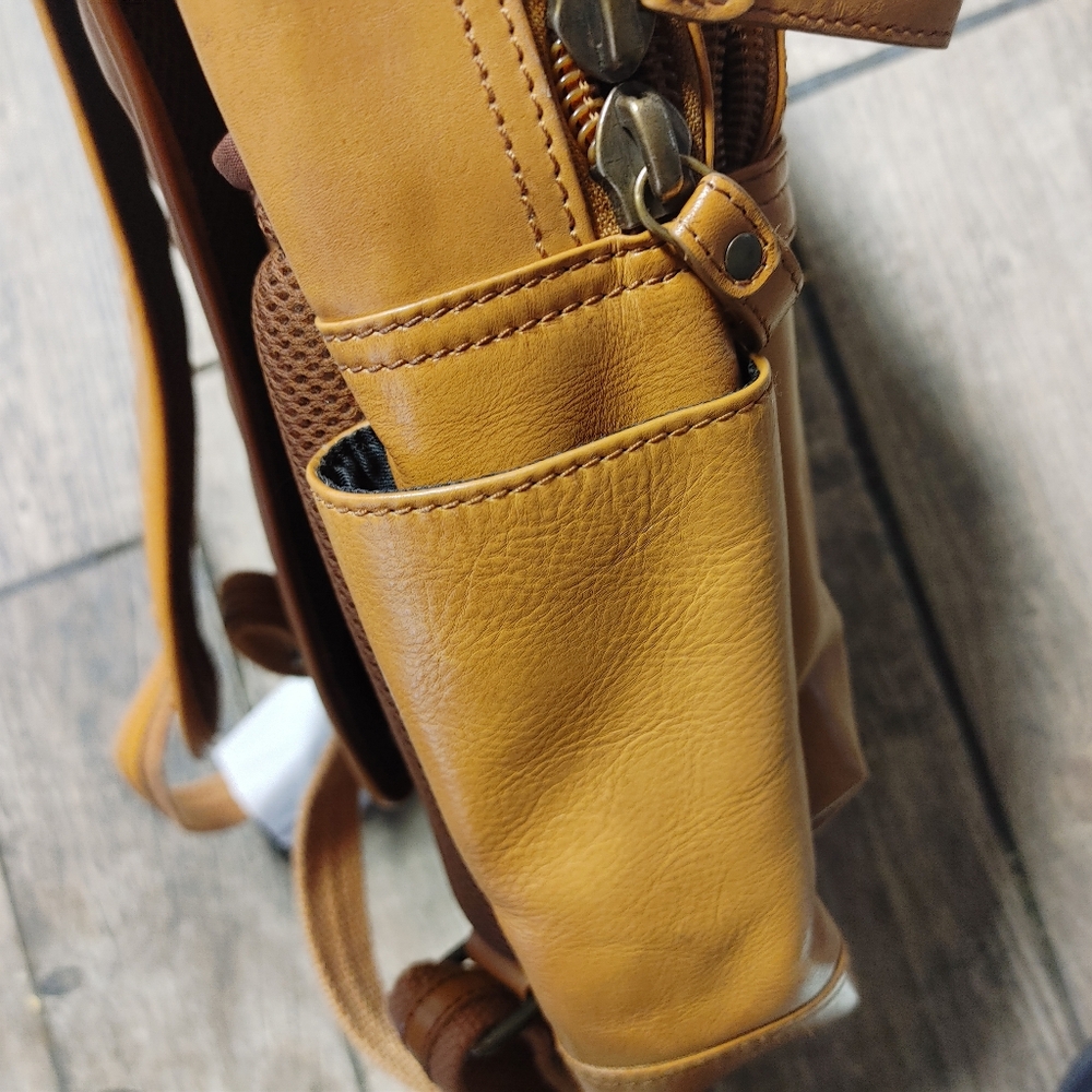 NWT Stone Mountain Unisex Brown Leather Backpack - Picture 9 of 13